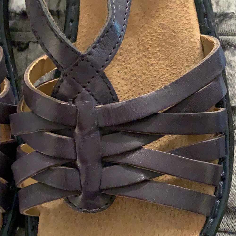Clark’s Bendable’s - Size 6.5 - Picture 2 of 5